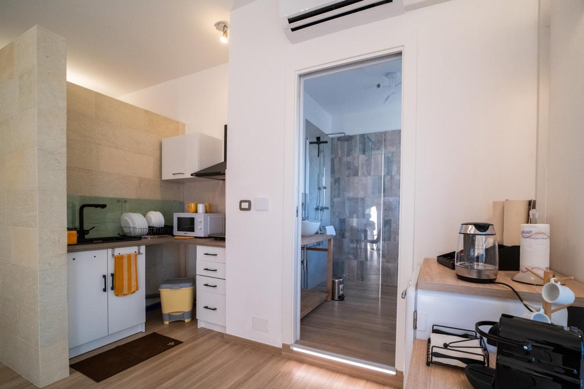 Pietra Bianca Bed & Breakfast Cutrofiano Exterior photo