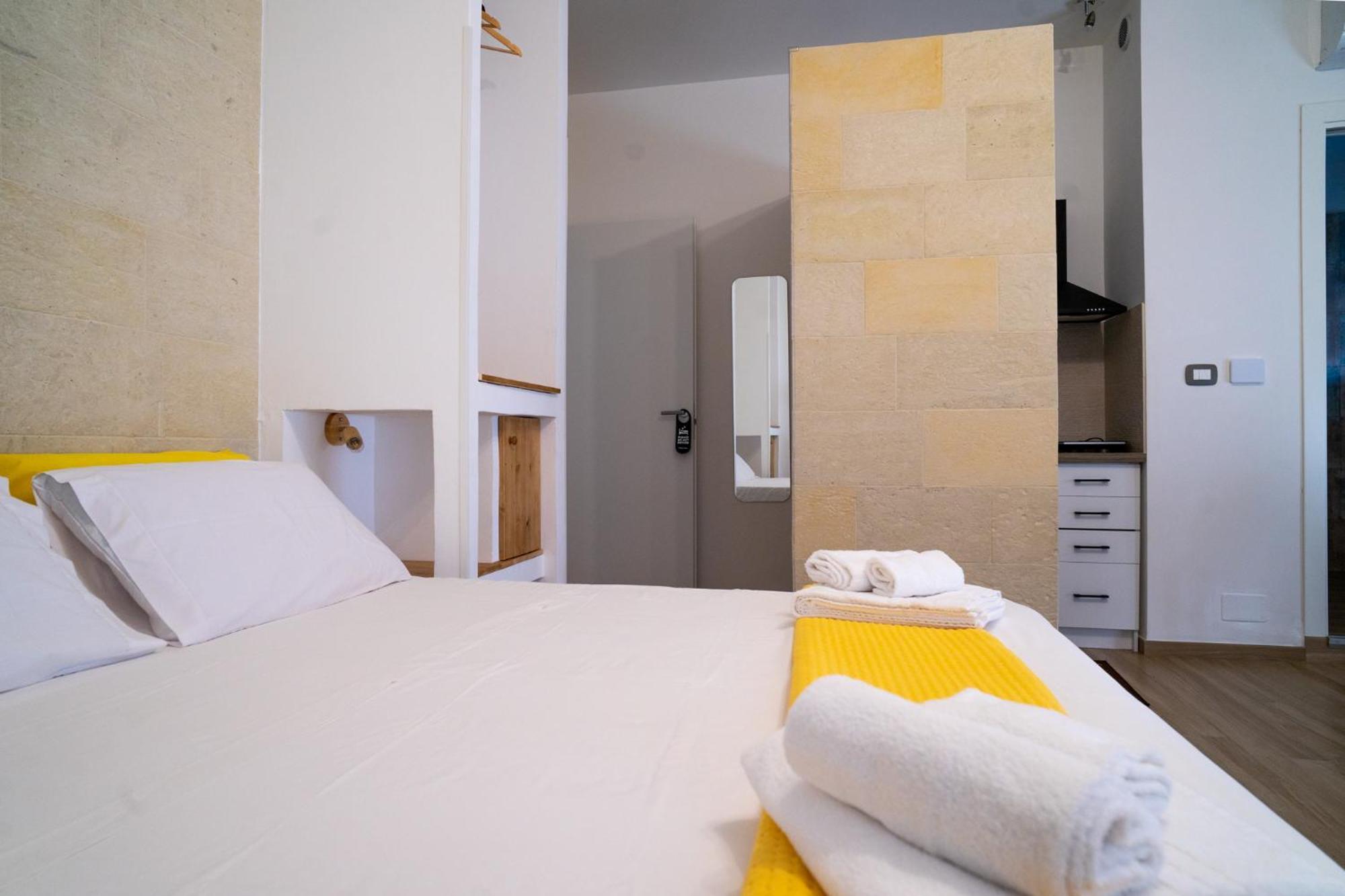 Pietra Bianca Bed & Breakfast Cutrofiano Exterior photo